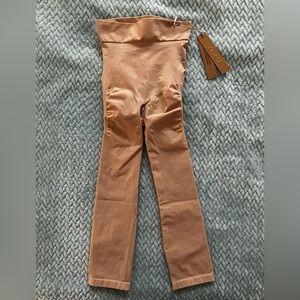 SKIMS Above the Knee Sculpting Short